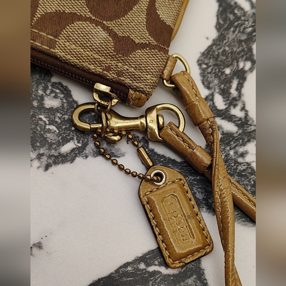 2 Coach Signature Wristlet and Pouch Bag - Picture 5 of 14